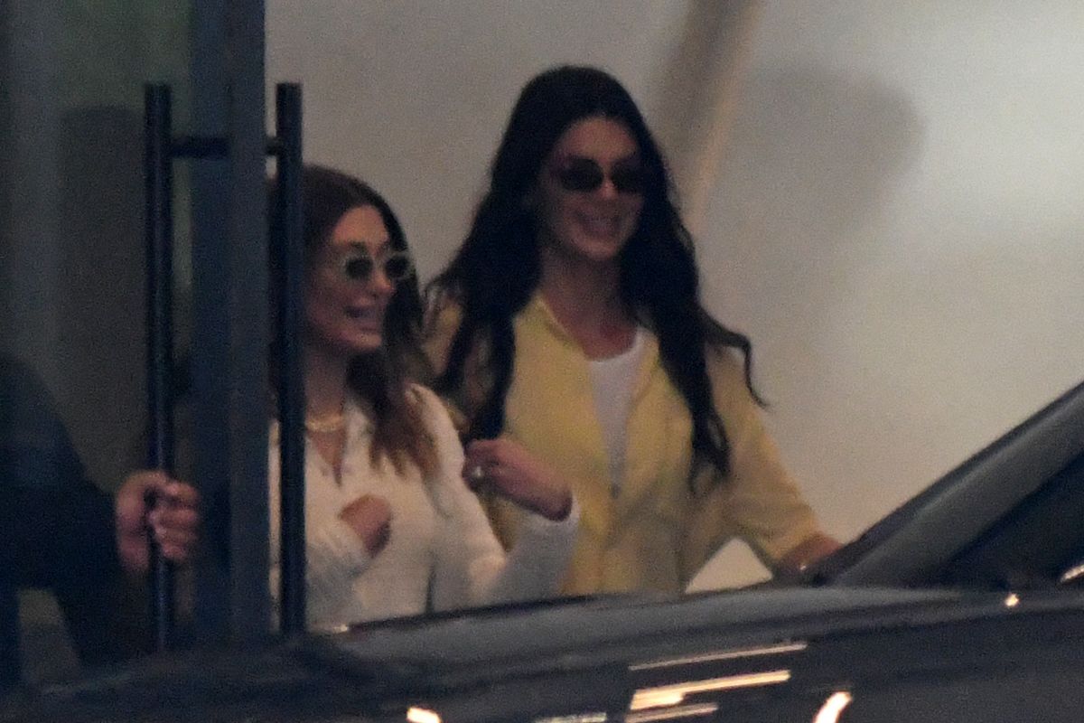 Kendall Jenner Hailey Bieber Visits Friend Miami