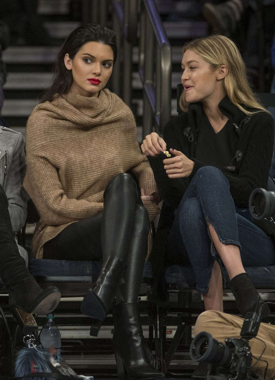 Kendall Jenner Knicks Vs Wizards Game Nyc 10 22 14new York