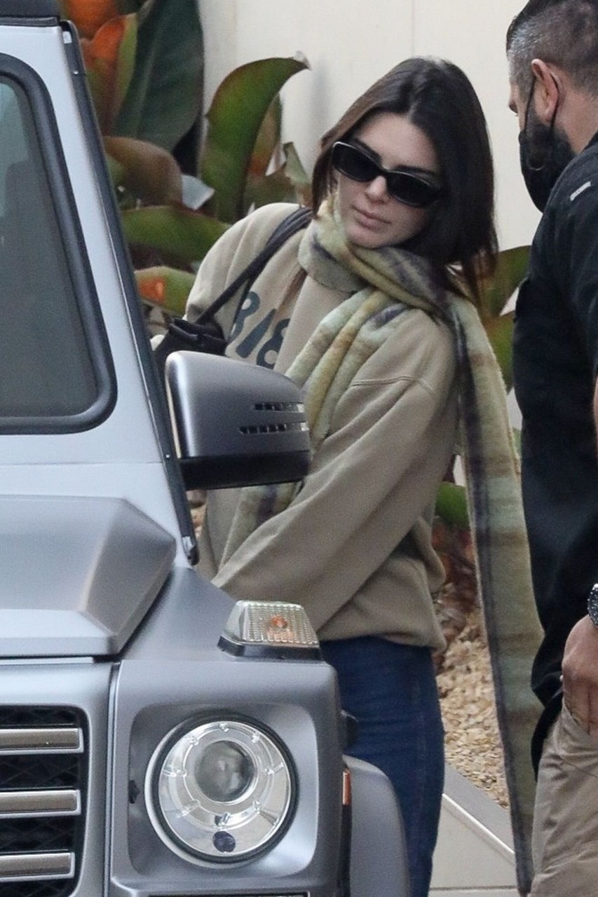 Kendall Jenner Out Beverly Hills