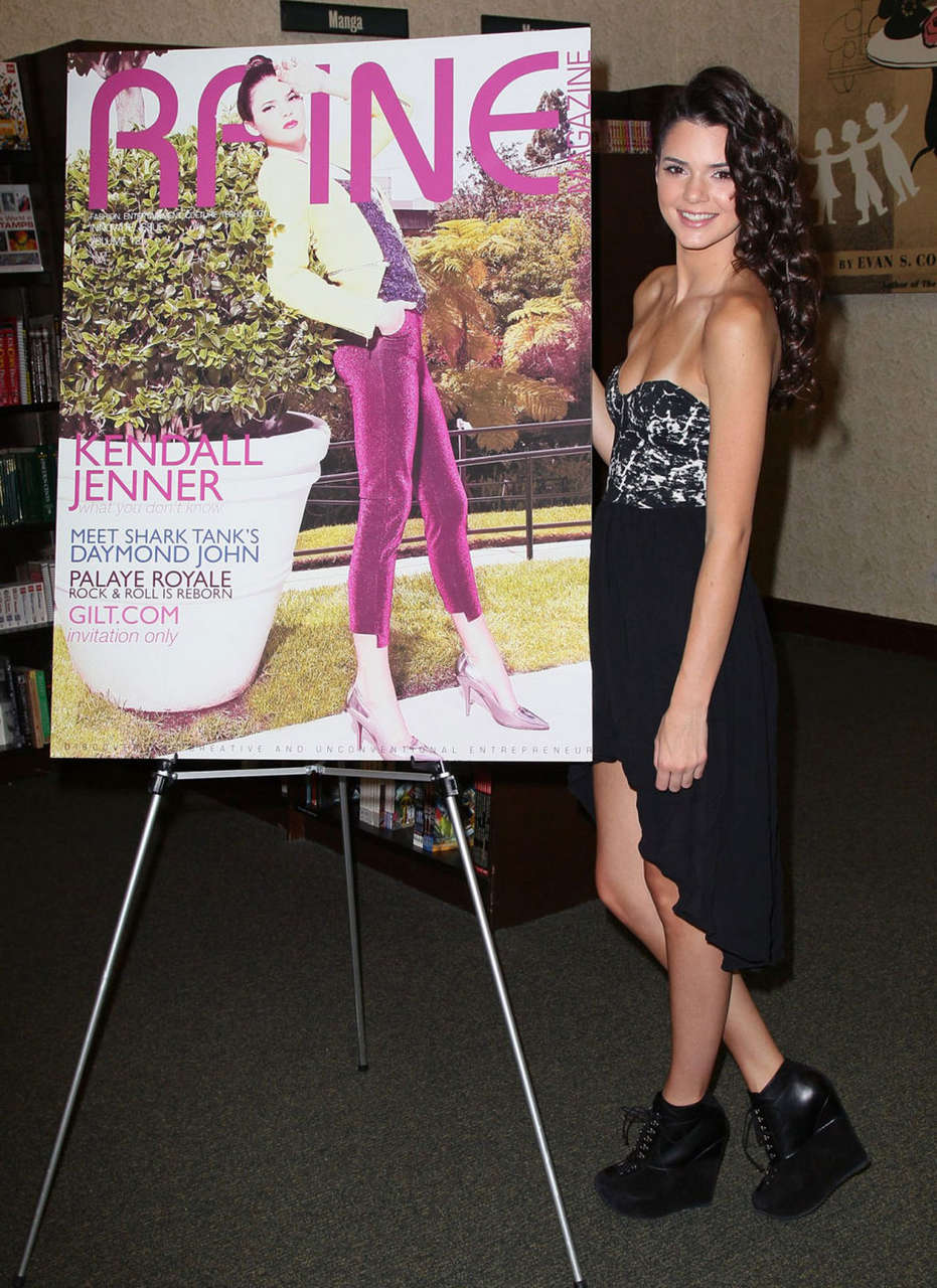 Kendall Jenner Raine Magazine Signing Barnes Noble Calabasas