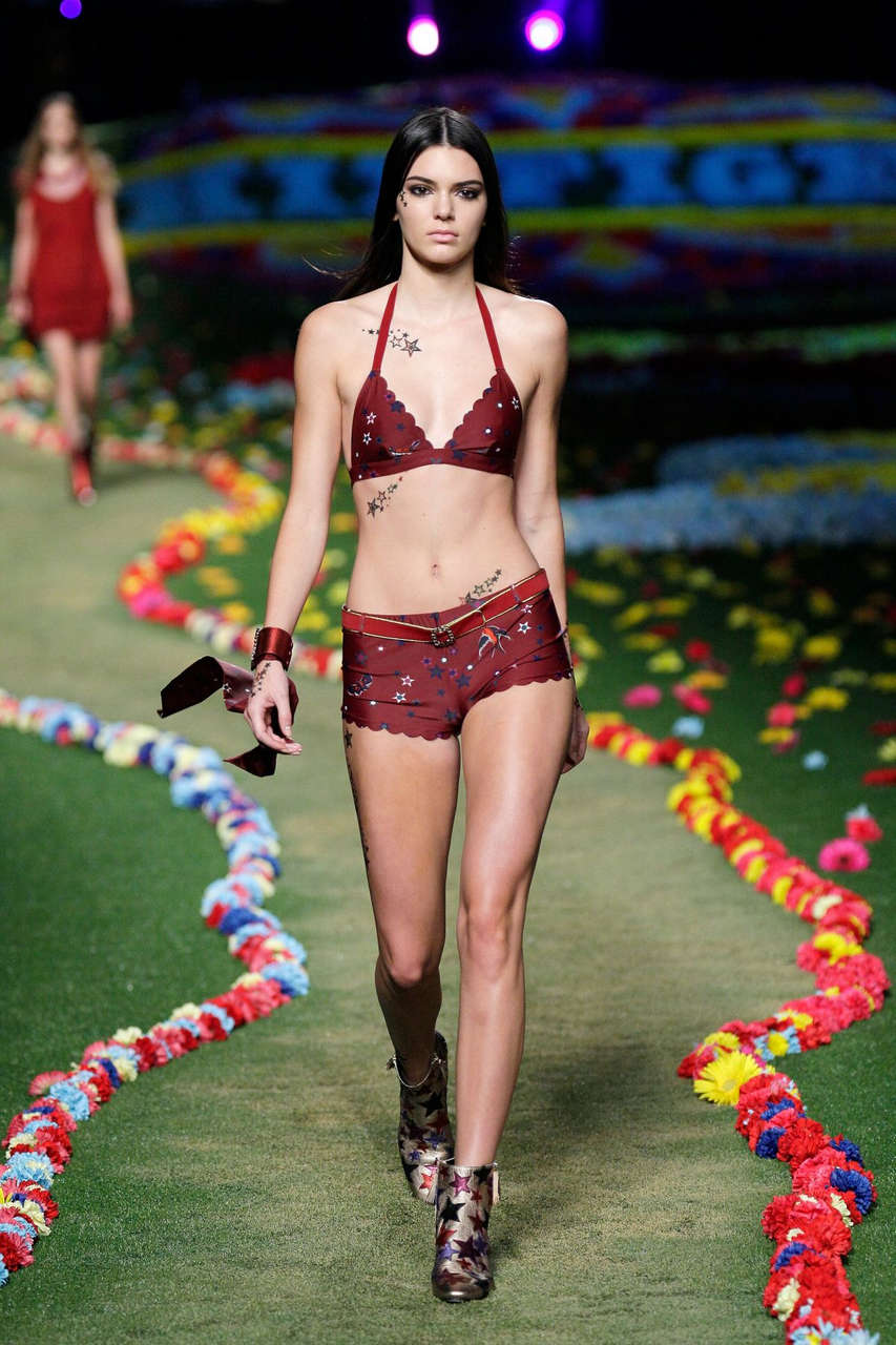Kendall Jenner Runway Tommy Hilfiger Fashion Show New York