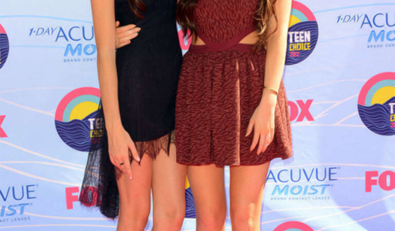 Kendall Kylie Jenner 2012 Teen Choice Awards Universal City (27 photos)