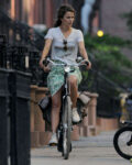 Keri Russel Riding Bike Brooklyn