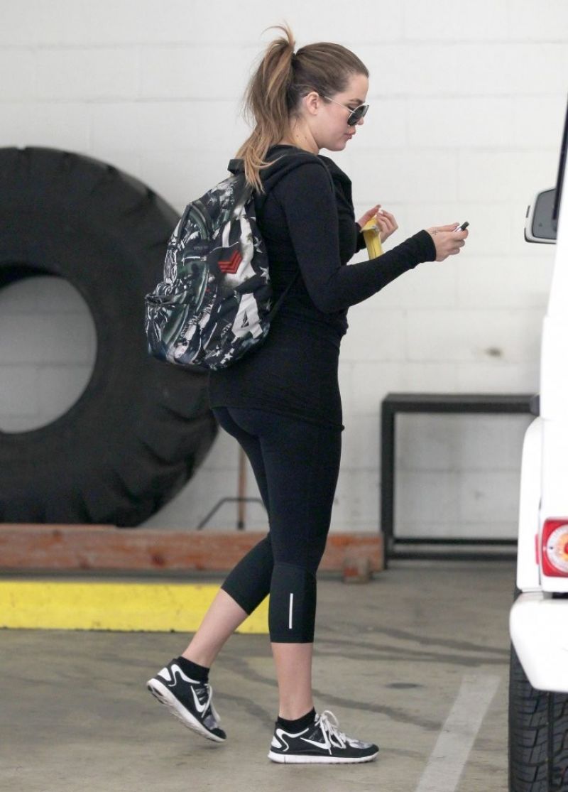 Khloe Kardashian Arrives Gym Los Angeles