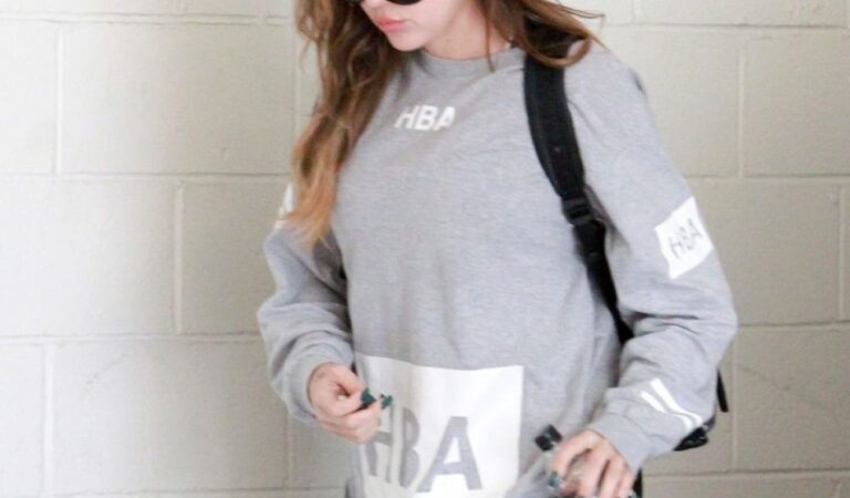 Khloe Kardashian Heading Gym Los Angeles (27 photos)