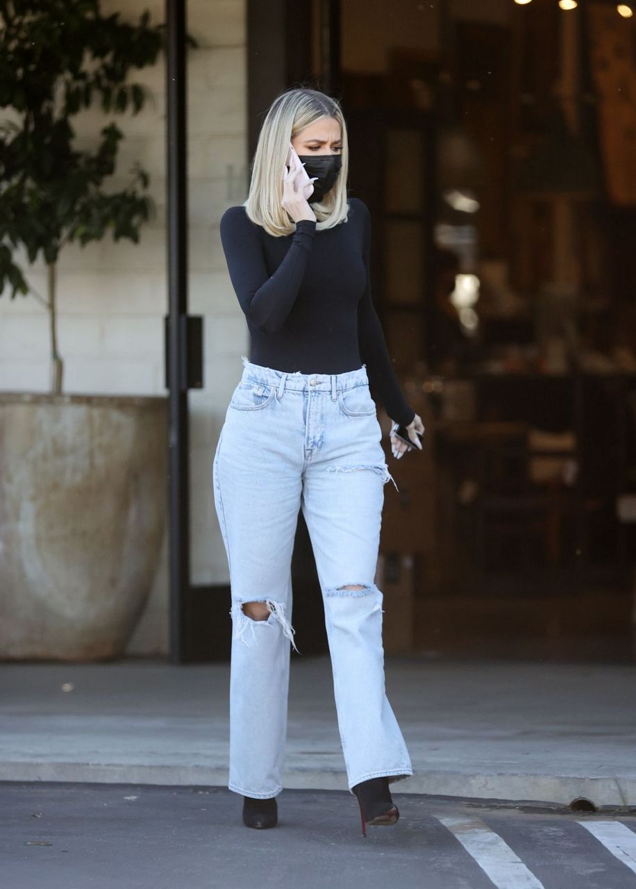 Khloe Kardashian Out And About Los Angeles