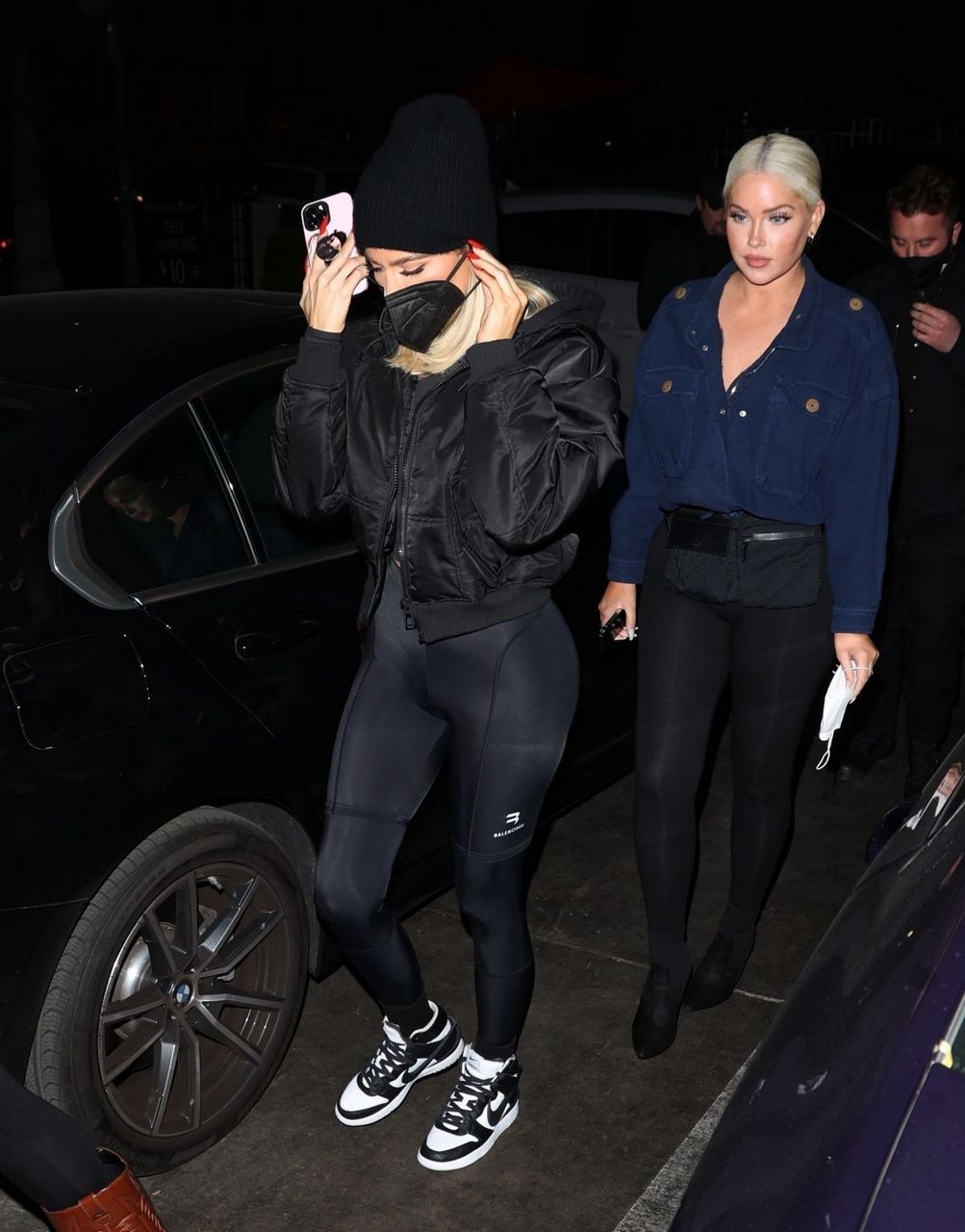 Kim And Khloe Kardashian Out For Dinner Los Angeles