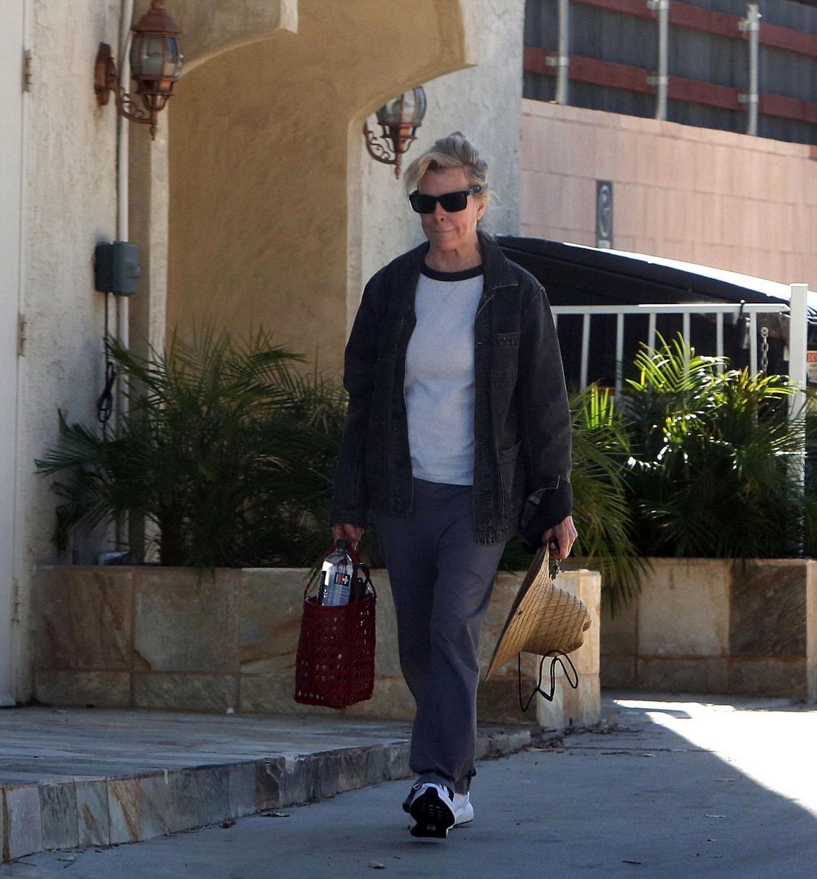 Kim Basinger Arrives Her Gym Los Angeles