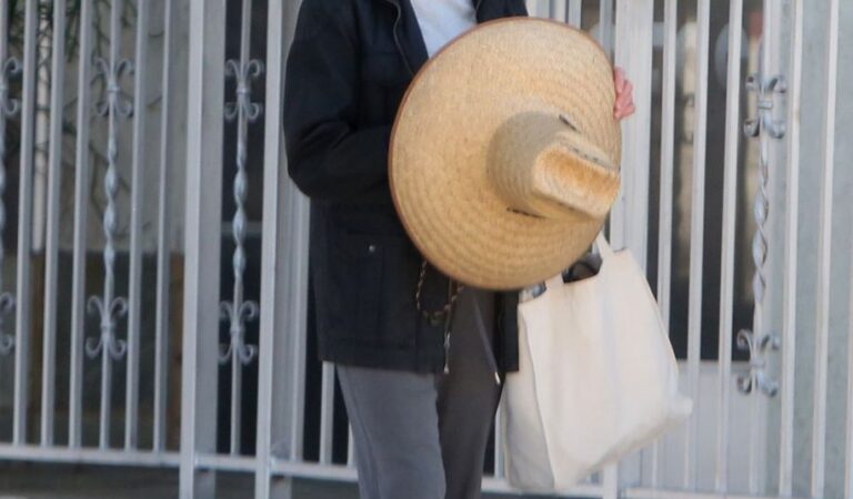 Kim Basinger Leaves Gym Los Angeles (6 photos)