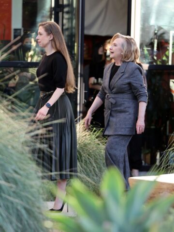 Kim Kardashian And Hillary And Chelsea Clinton On The Set Of Gutsy Women Hot Cool Cafe Canoga Park