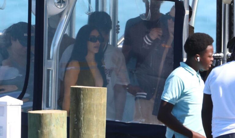 Kim Kardashian And Pete Davidson Arrives Bahamas (7 photos)