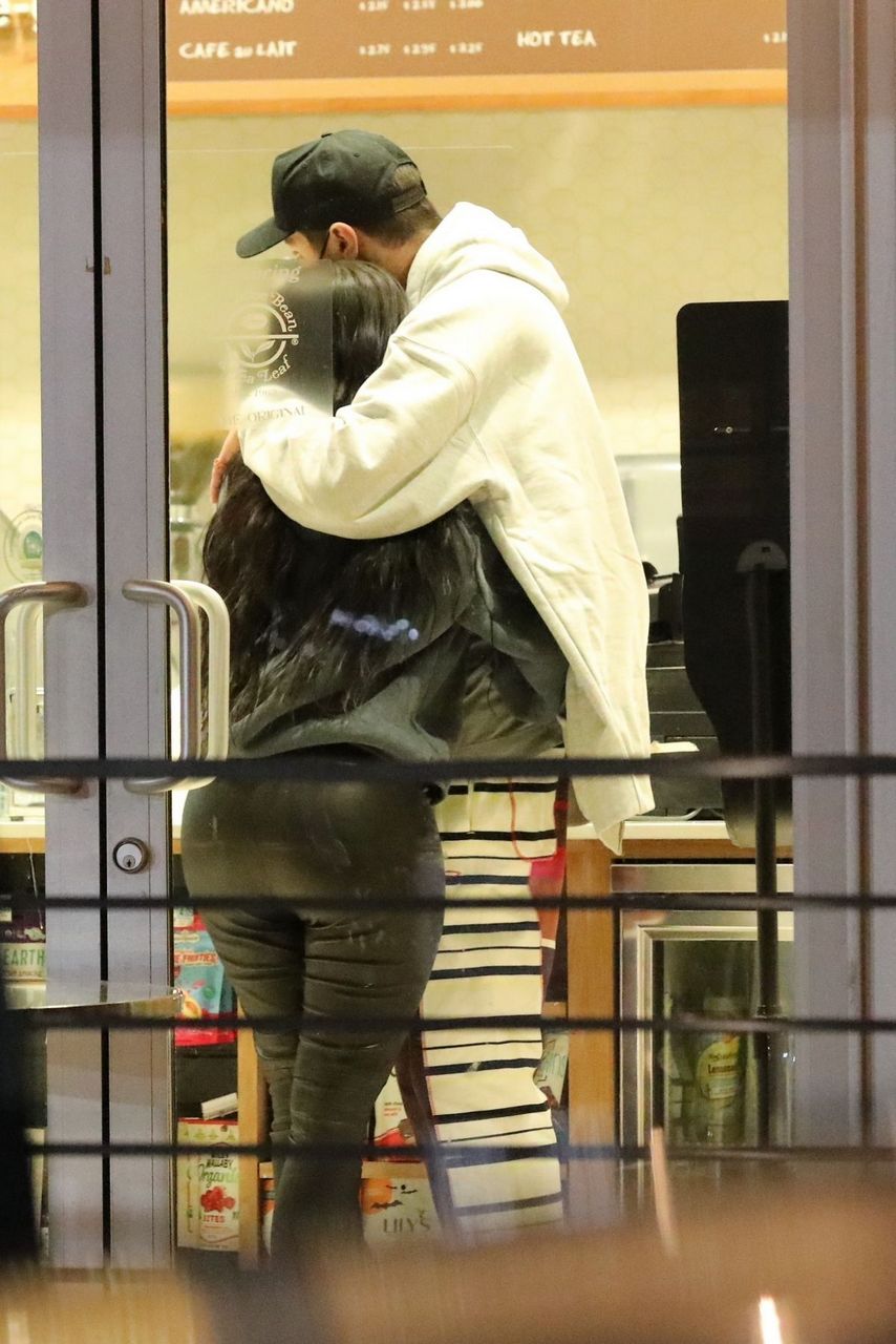 Kim Kardashian And Pete Davidson Out For Dinner Beverly Hills