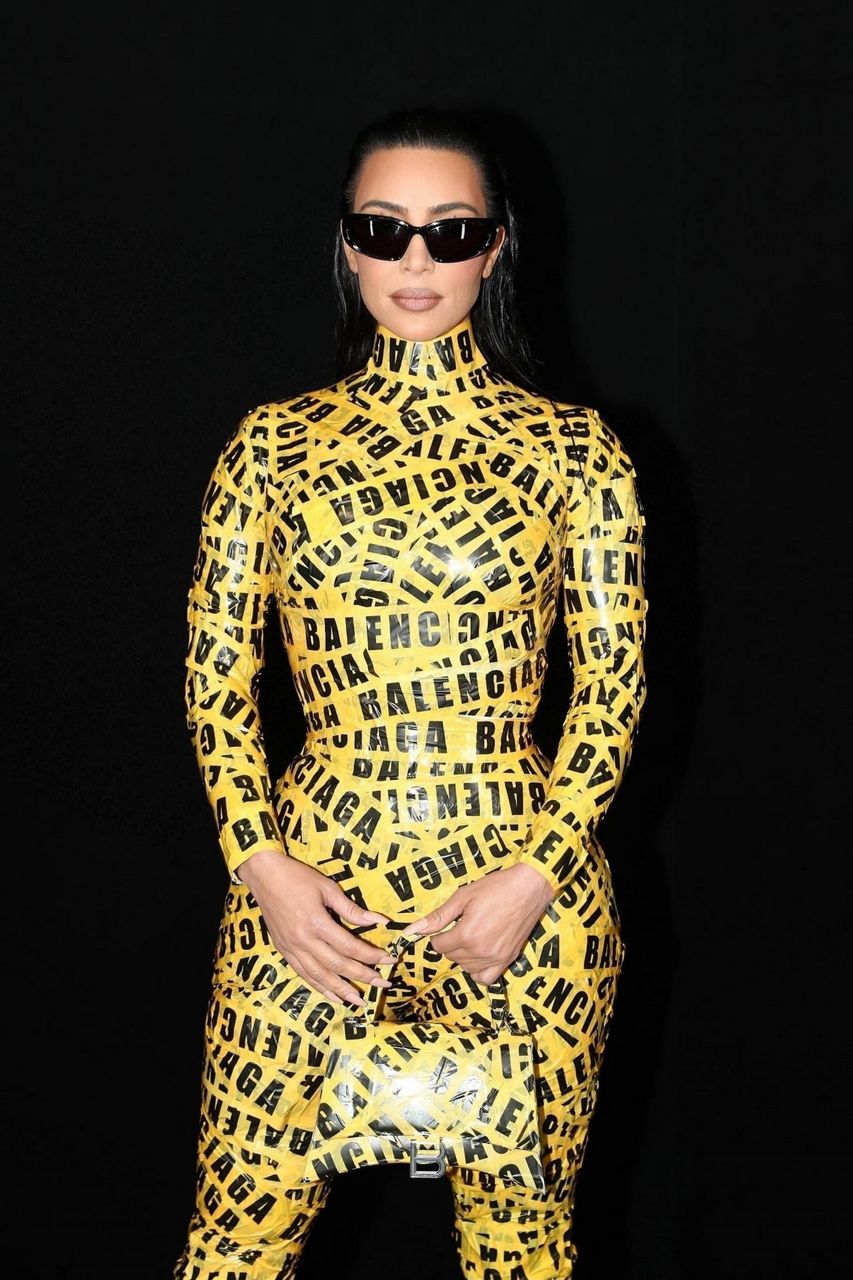 Kim Kardashian Arrives Balenciaga Show Paris Fashion Week
