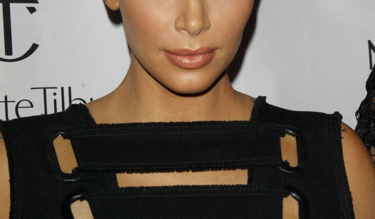 Kim Kardashian Charlotte Tilbury America Vip Beauty Launch Los Angeles (33 photos)