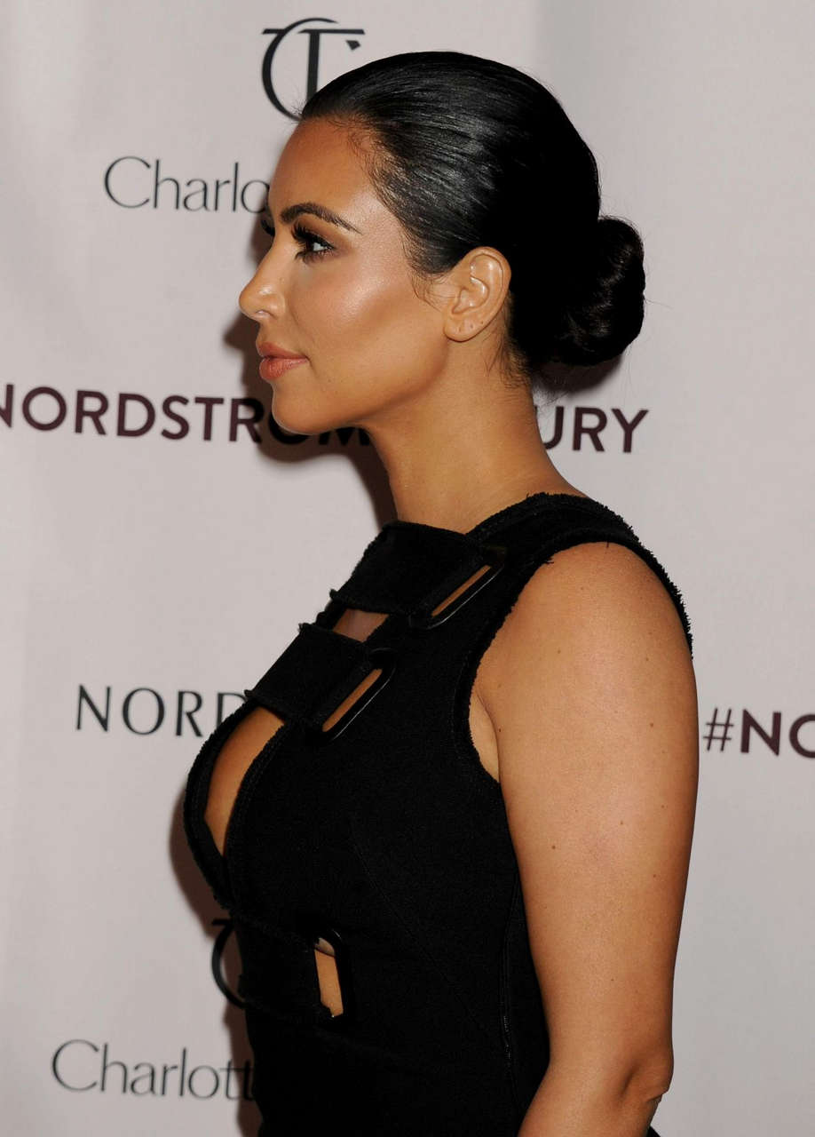 Kim Kardashian Charlotte Tilbury America Vip Beauty Launch Los Angeles