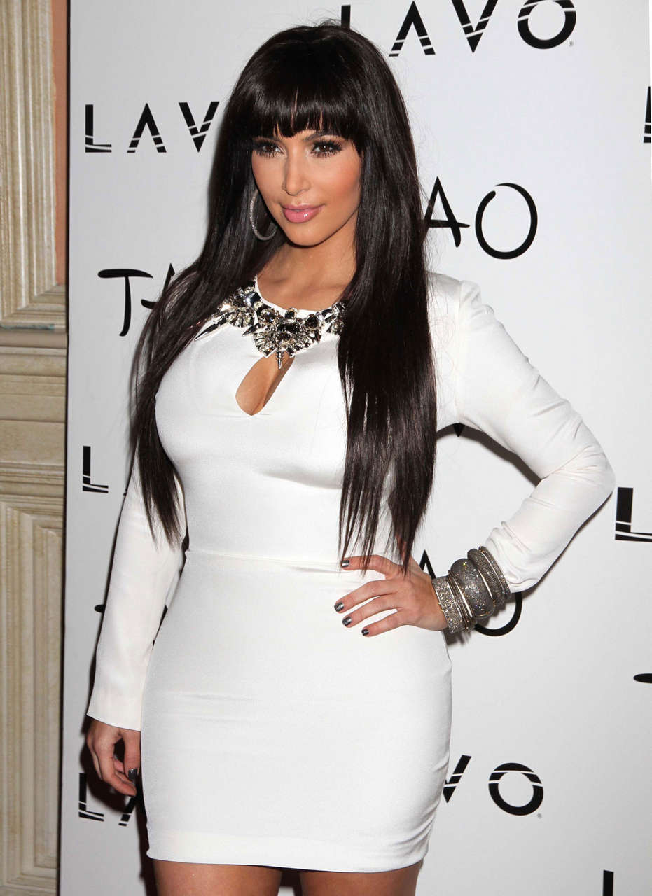 Kim Kardashian Hosts Party Tao Nightclub Las Vegas