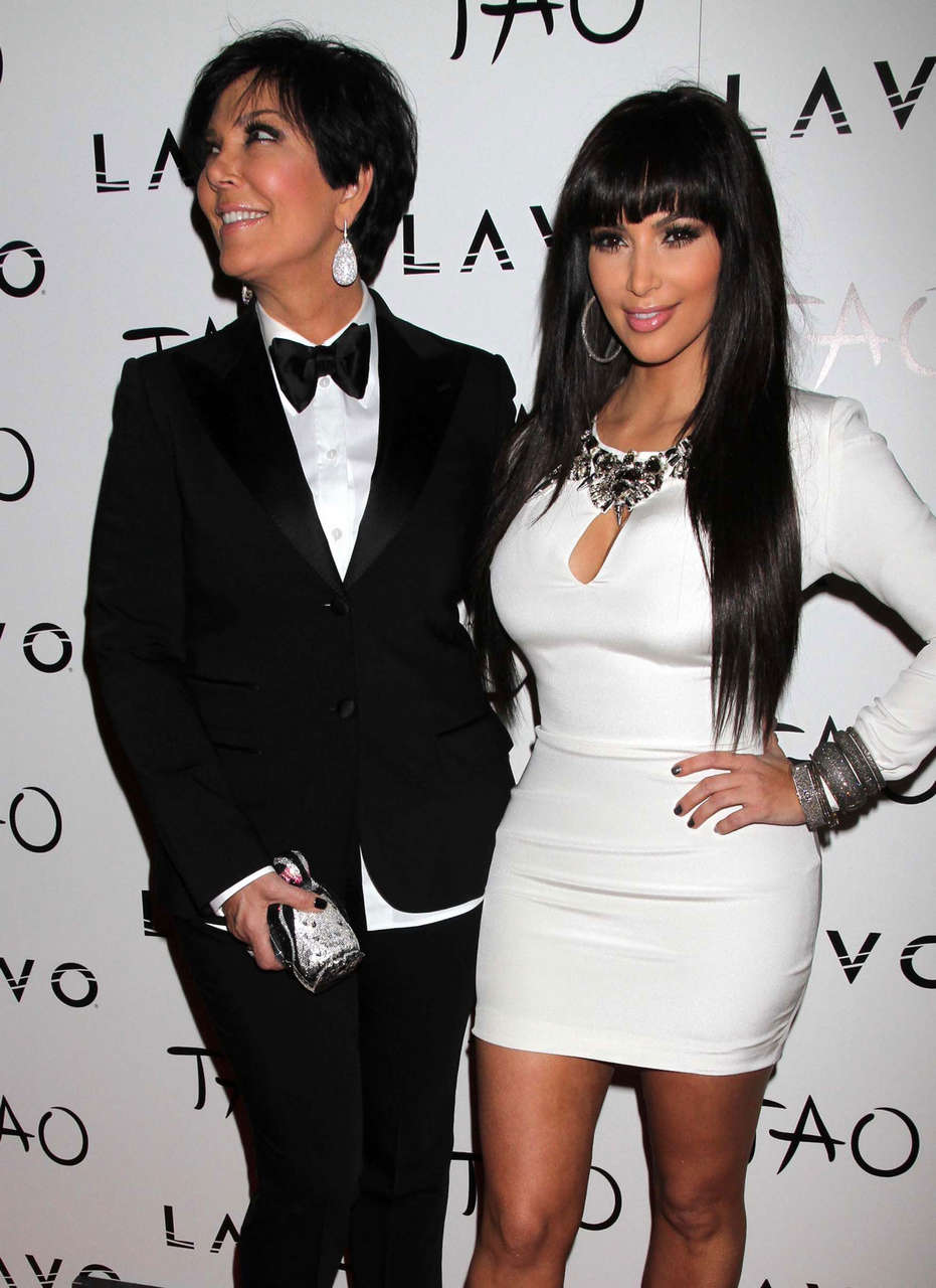 Kim Kardashian Hosts Party Tao Nightclub Las Vegas