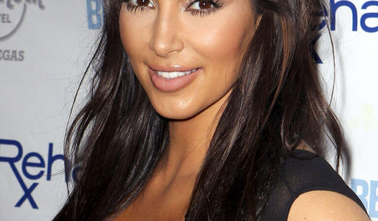Kim Kardashian Hosts Rehab Sundays Pool Party Hard Rock Las Vegas (18 photos)