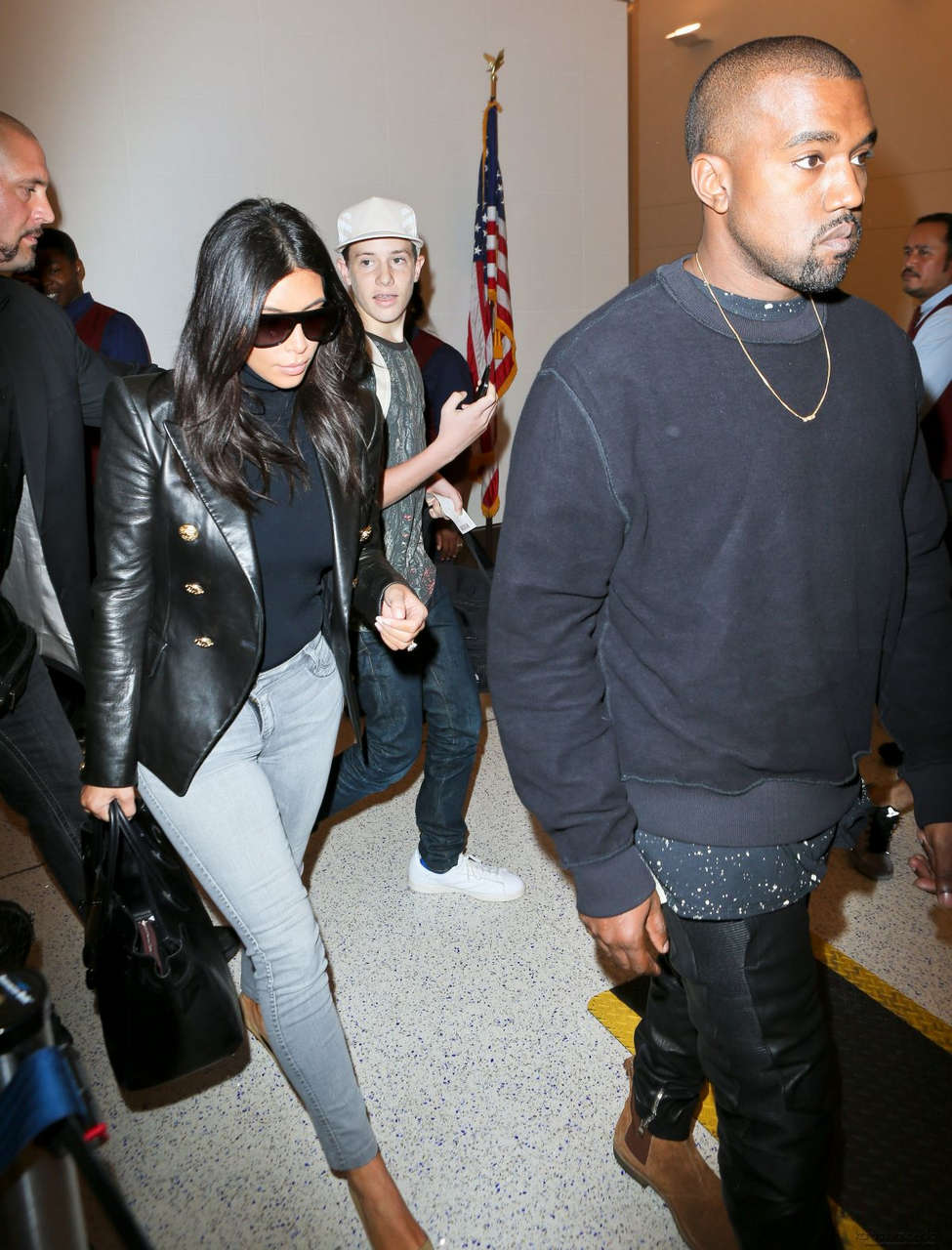 Kim Kardashian Kanje West Los Angeles International Airport