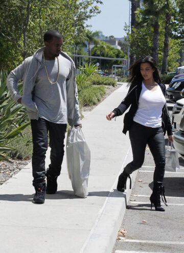 Kim Kardashian Kanye West Shopping Westfield Topanga Plaza Woodland Hills
