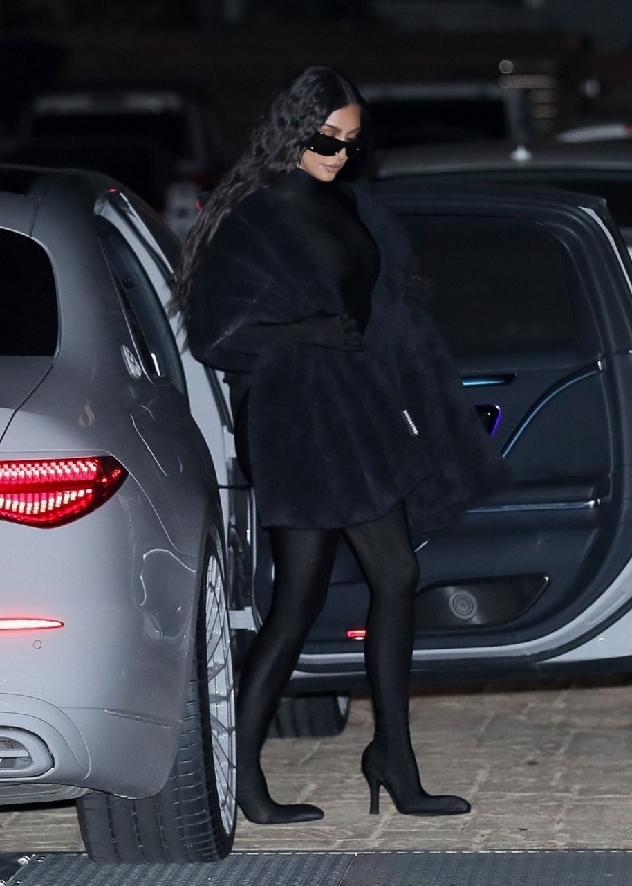 Kim Kardashian Kris Jenner Out For Dinner Nobu Malibu