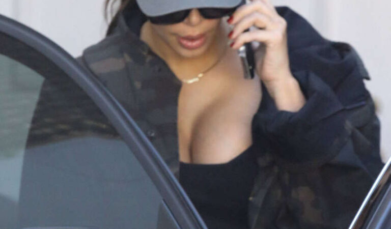 Kim Kardashian Leaves Epione Cosmetic Laser Center Beverly Hills (6 photos)
