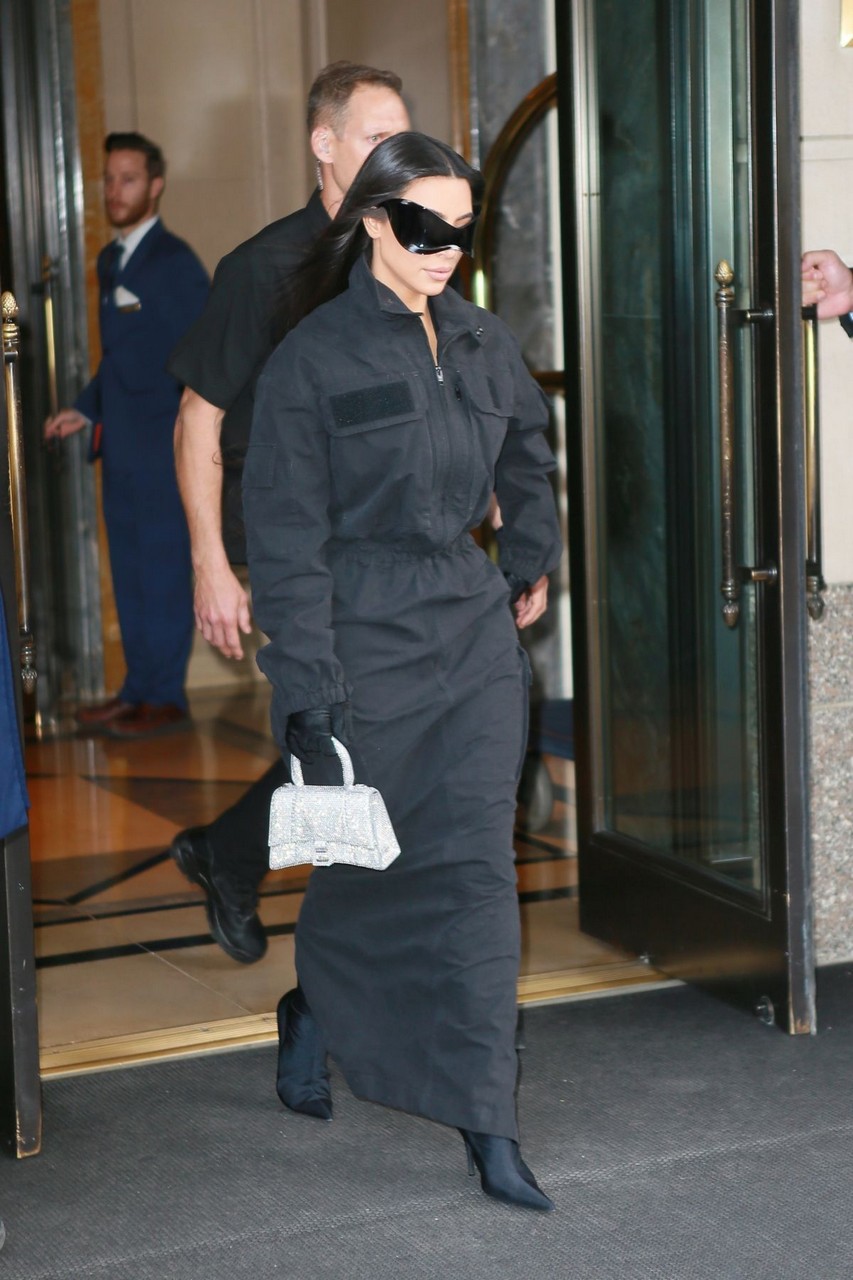 Kim Kardashian Leaves Her Hotel New York