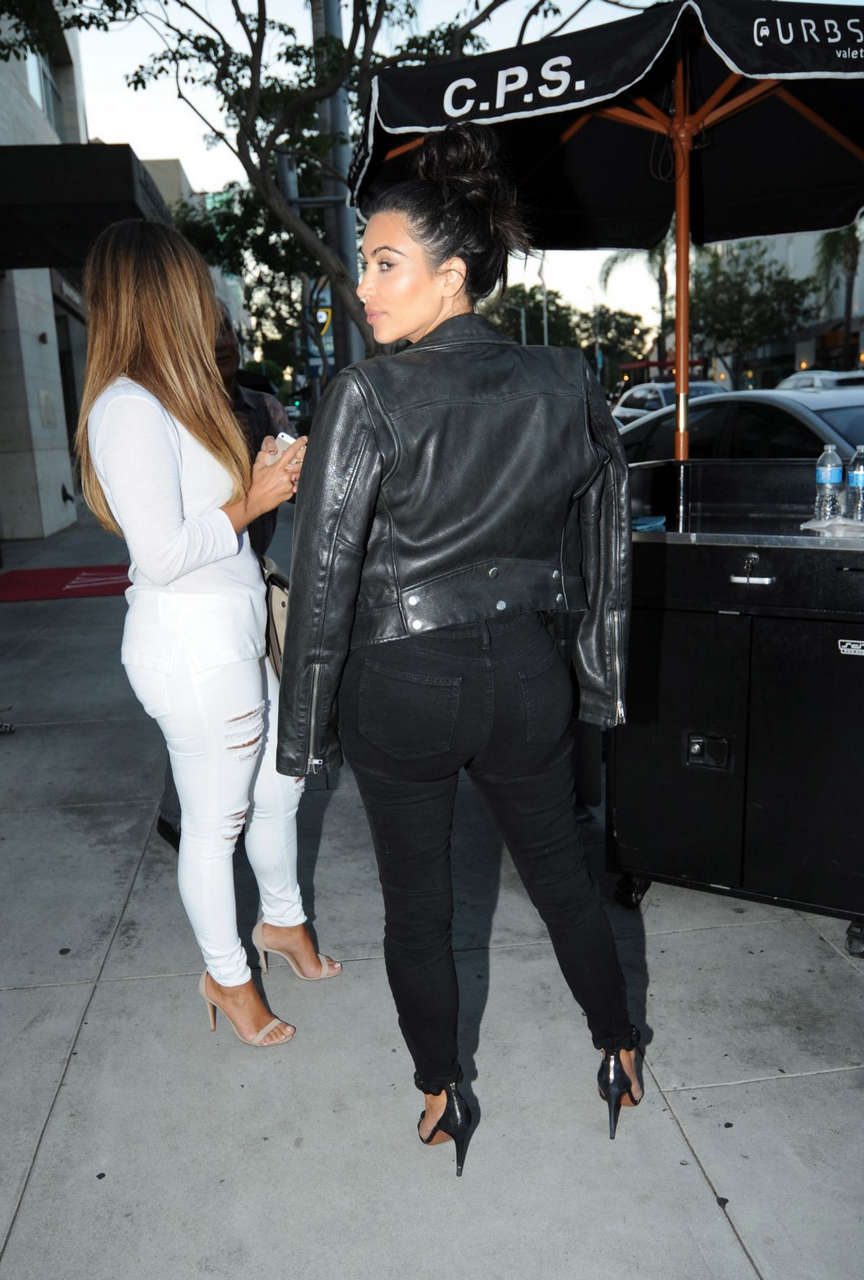 Kim Kardashian Leaves Restaurant Los Angeles