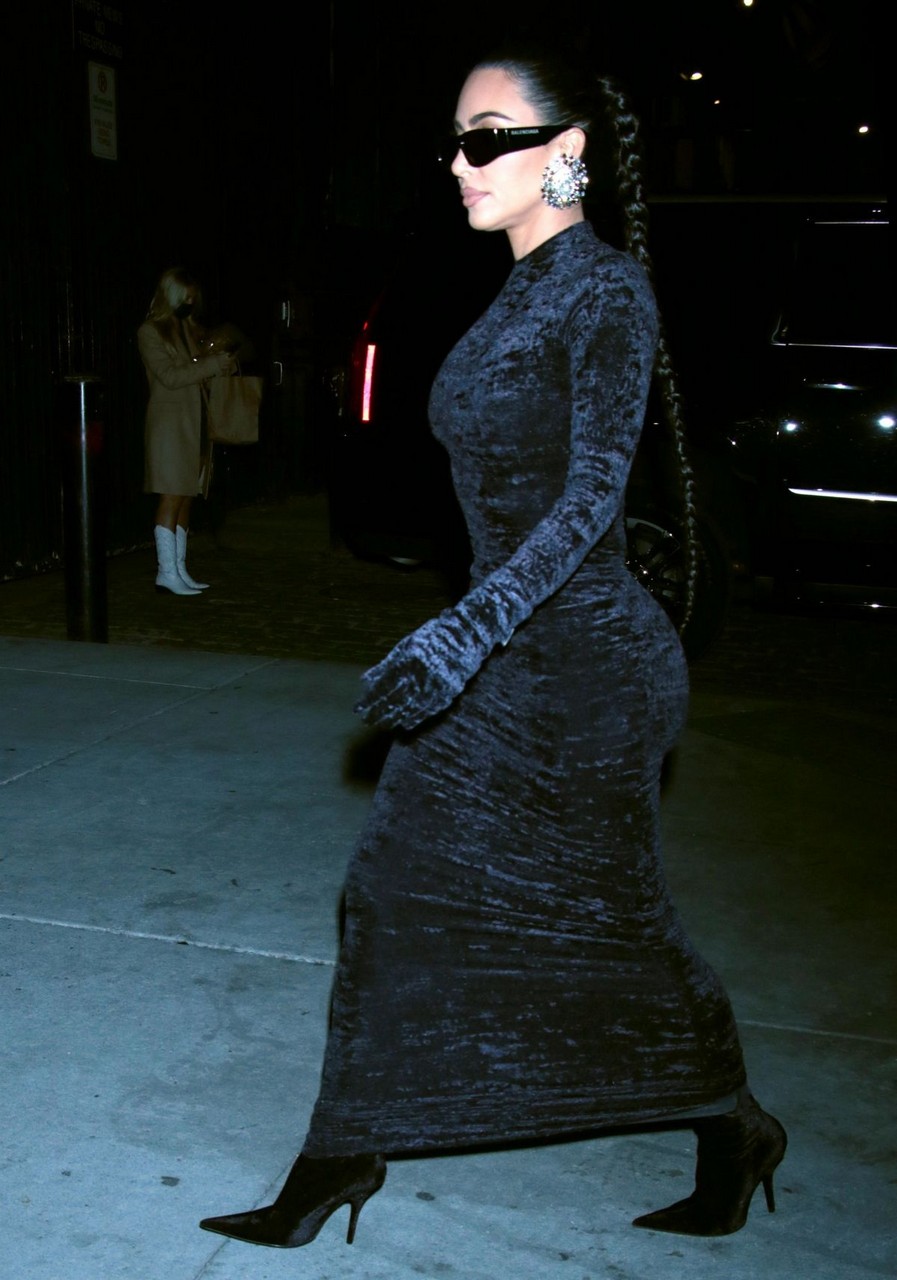 Kim Kardashian Leaves Zero Bond New York