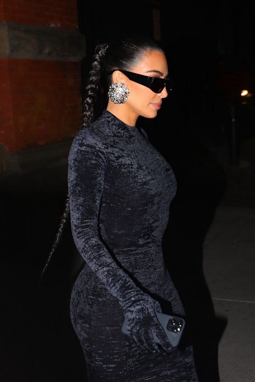 Kim Kardashian Leaves Zero Bond New York