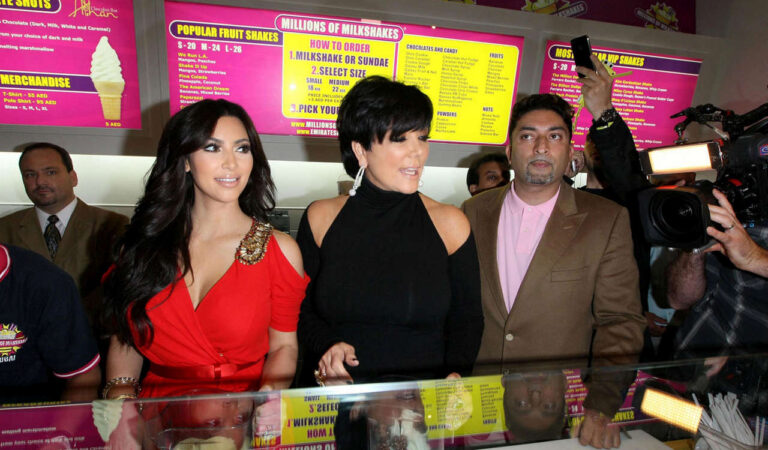 Kim Kardashian Millions Milkshakes (12 photos)