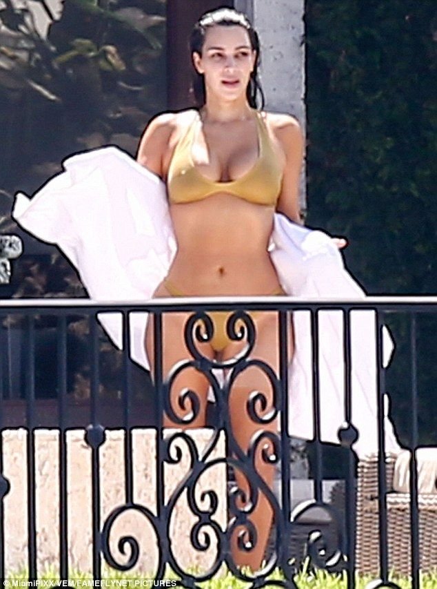 Kim Kardashian Sexy