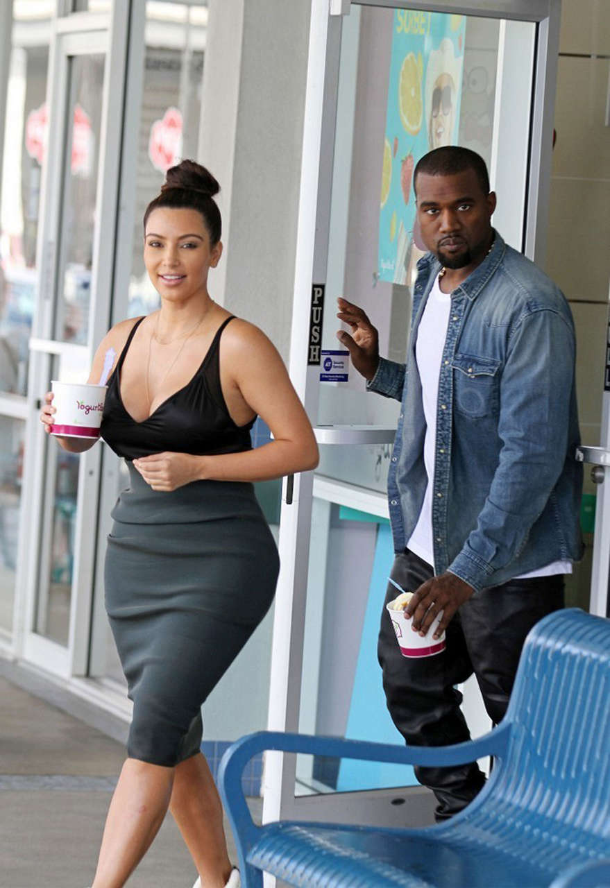 Kim Kardashian Tight Skirt Yogurt Land Honolulu