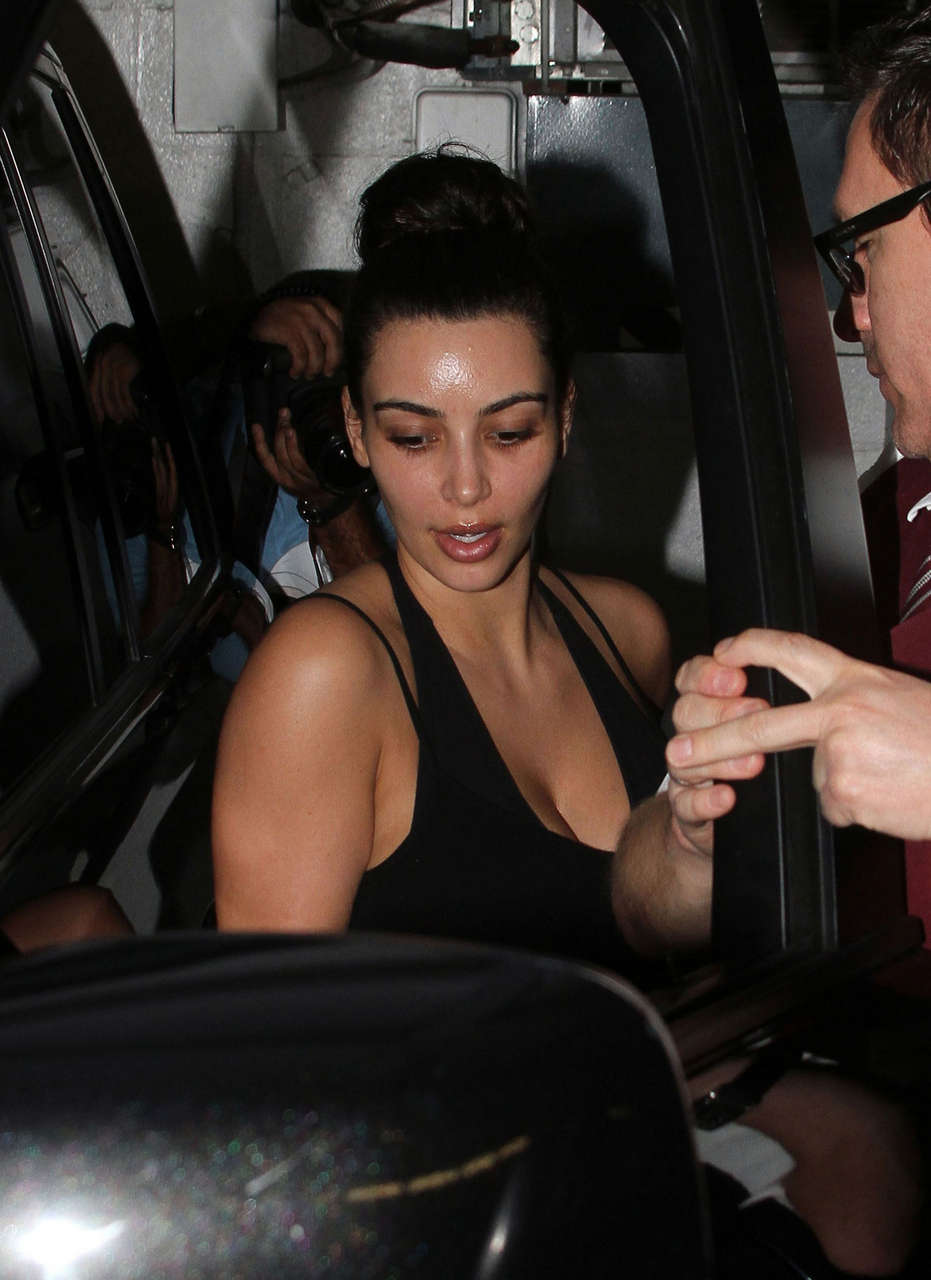 Kim Kardashian Without Makeup Nail Salon Beverly Hills