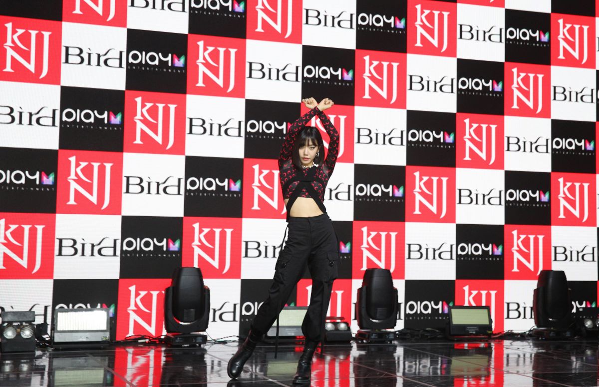 Kim Nam Joo 1st Single Album Bird Media Showcase