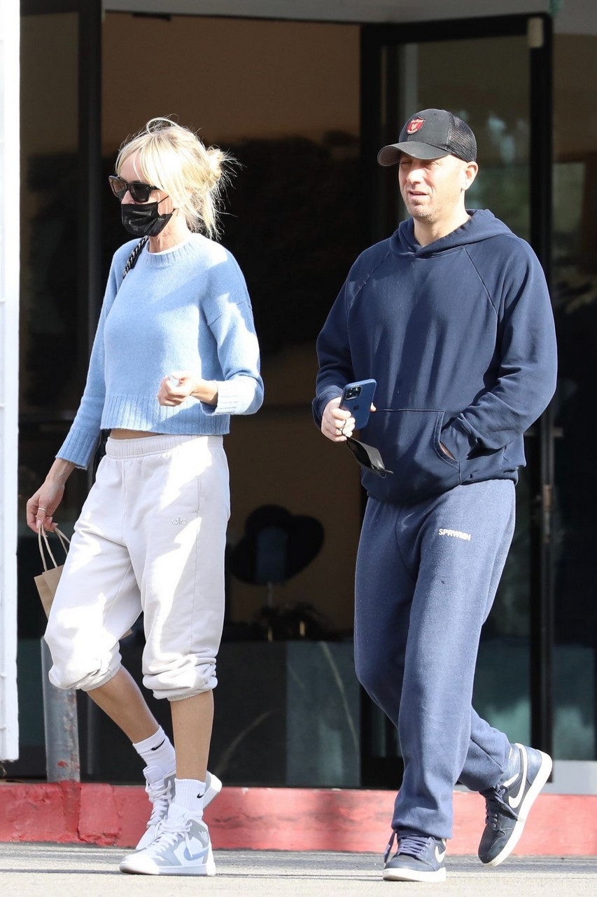 Kimberly Stewart Out For Lunch Beverly Glen Beverly Hills