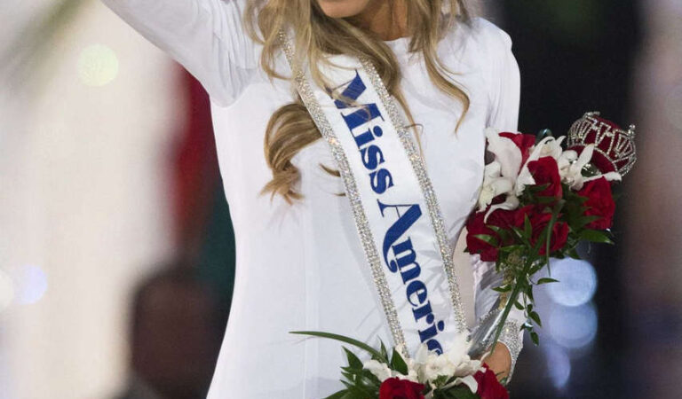 Kira Kazantsev Miss America Pageant (13 photos)