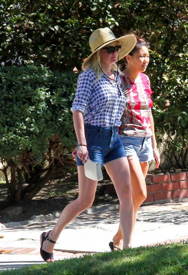 Kirsten Dunst Denim Shorts Out Shopping Los Angeles