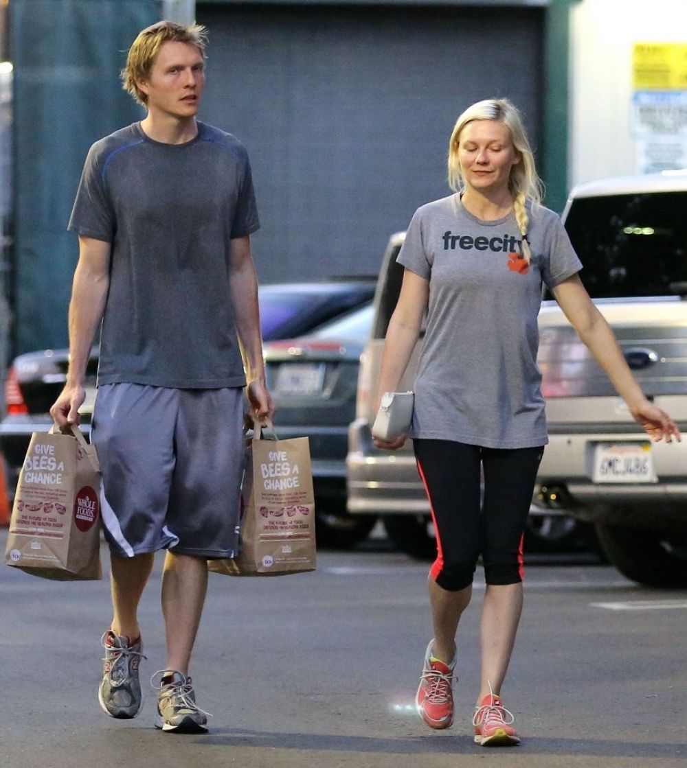 Kirsten Dunst Leaves Whole Foods Market Los Angeles