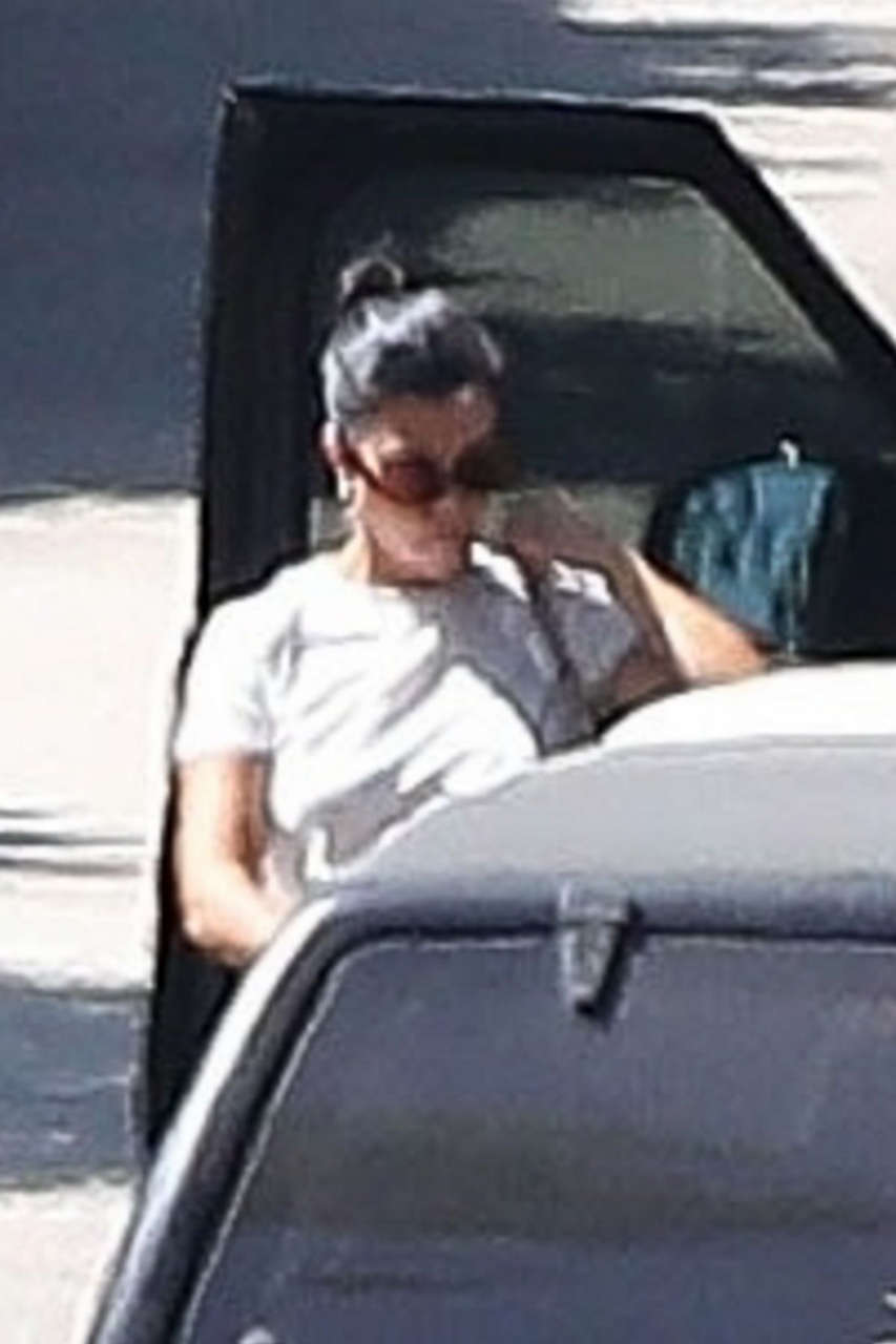 Kourtney Kardashian Out Malibu