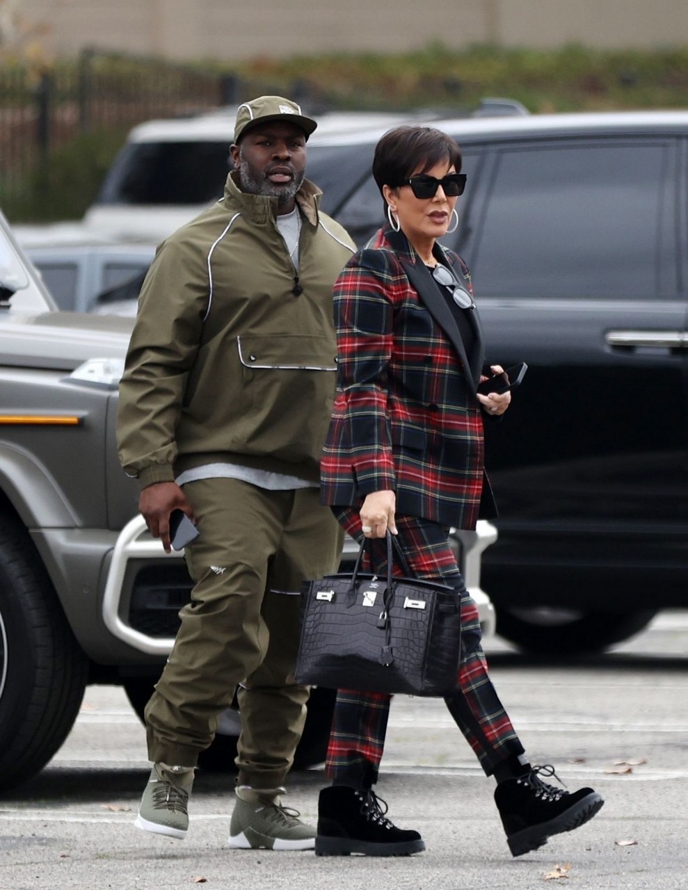 Kris Jenner Out About Los Angeles