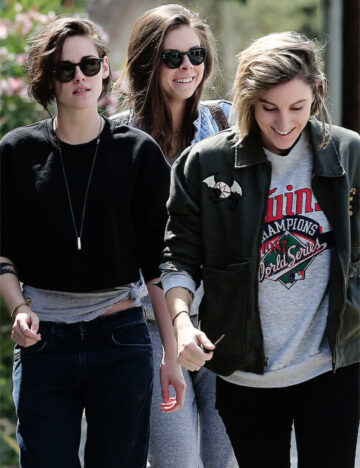 Krissteewartss Kristen Alicia With A Friend