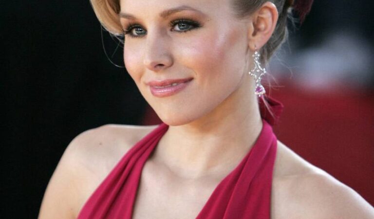 Kristen Bell At The Peoples Choice Awards 2005 Hot (1 photo)