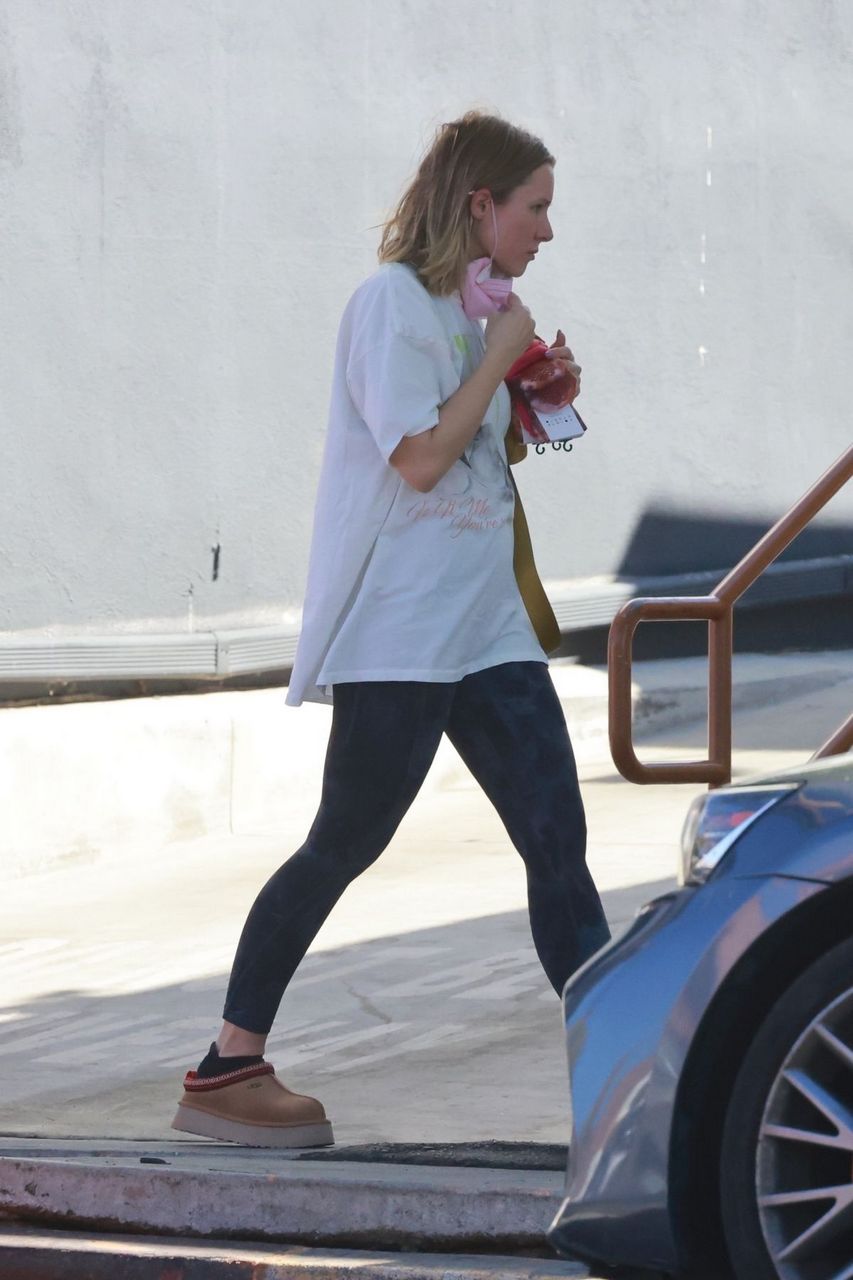 Kristen Bell Leaves Gym Session Los Feliz