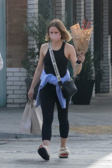 Kristen Bell Out Shopping With Friend After Workout Session Los Feliz