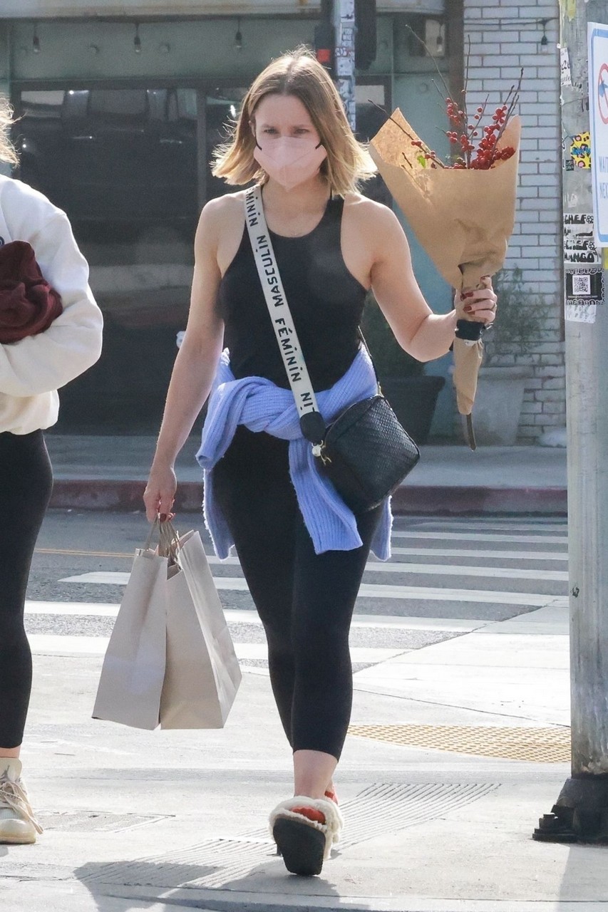 Kristen Bell Out Shopping With Friend After Workout Session Los Feliz