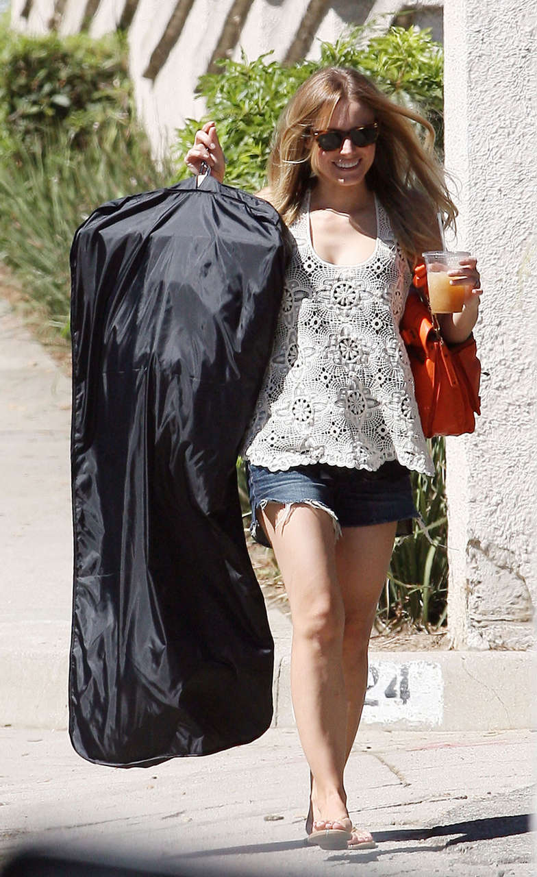Kristen Bell Shorts Out About West Hollywood