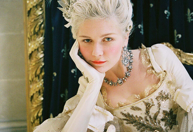 Kristen Dunst As Marie Antoinette (1 photo)