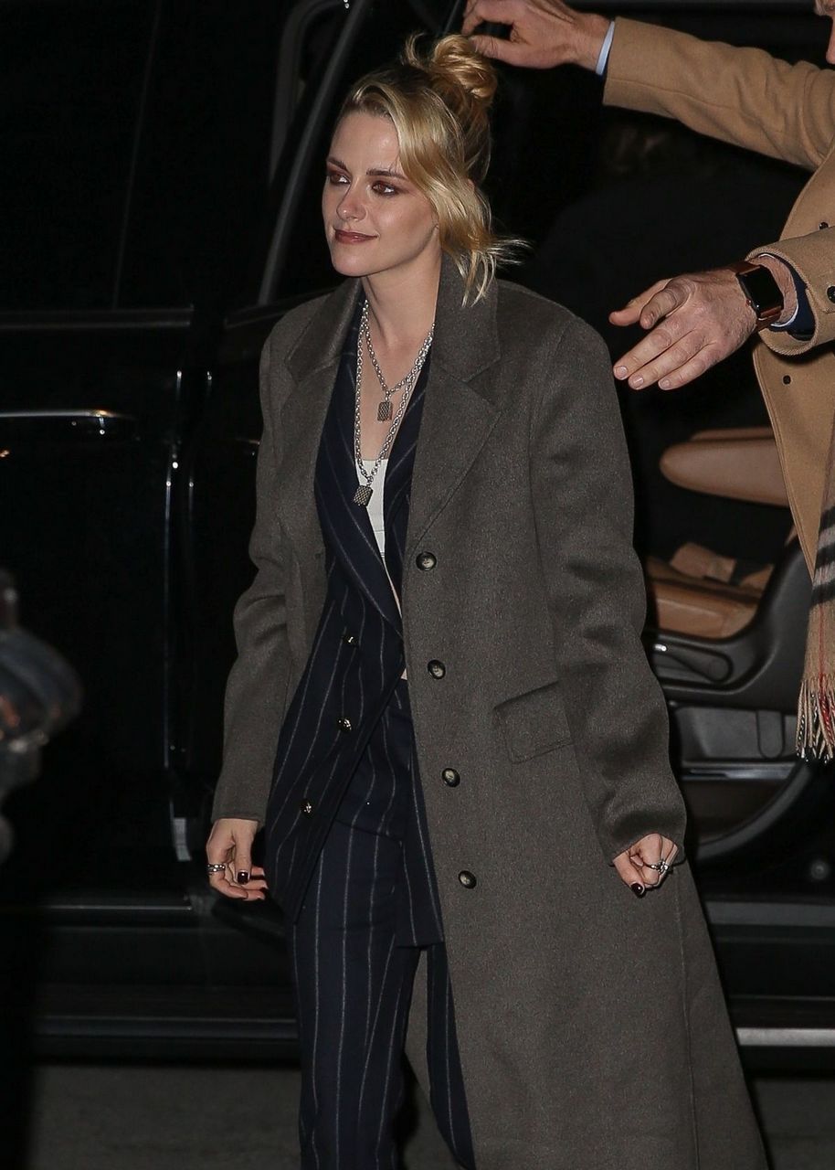 Kristen Stewart Arrives Her Hotel New York