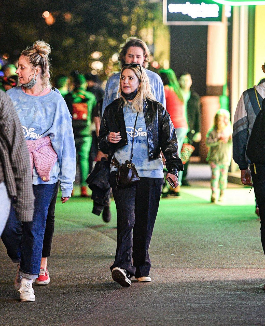 Kristen Stewart Dylan Meyer And Ashley Benson Out Disneyland